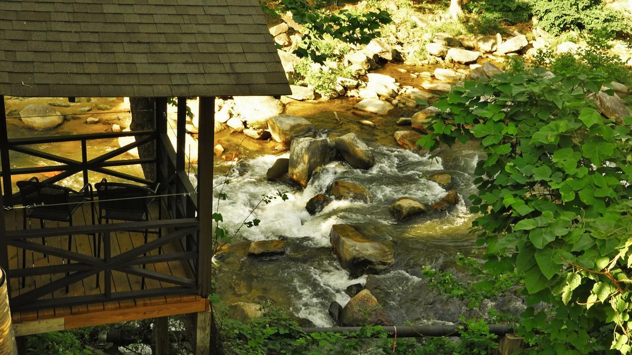 Riverside At 2* Chimney Rock